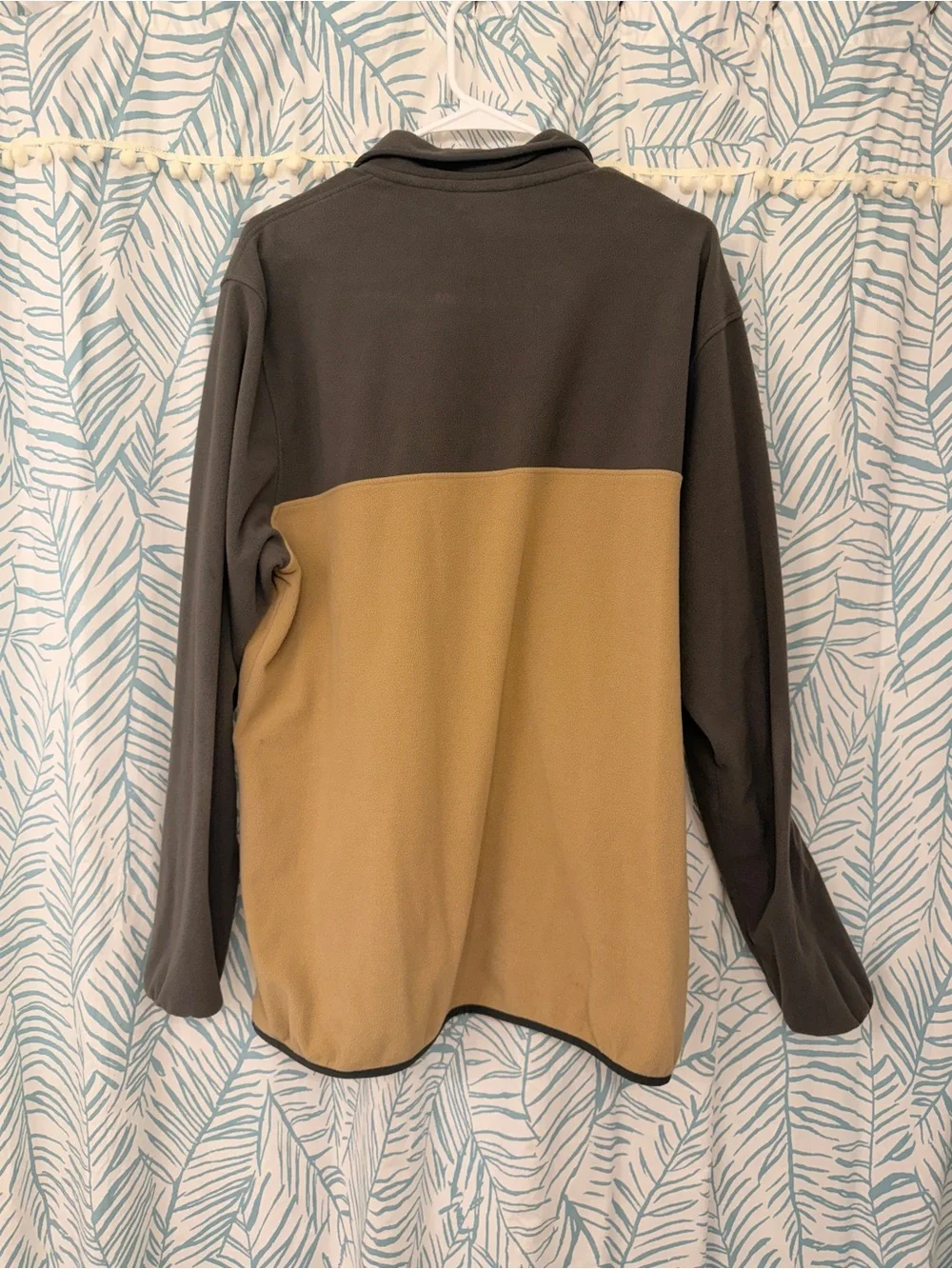 Patagonia Men’s Two-Tone Pullover Fleece — Olive Green & Tan